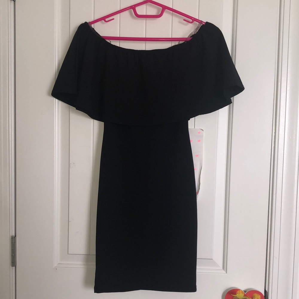 Black bodycon dress